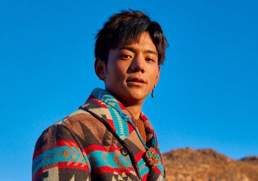 Chang trai chan bo nguoi Tay Tang len tieng ve tin lam trai bao hinh anh