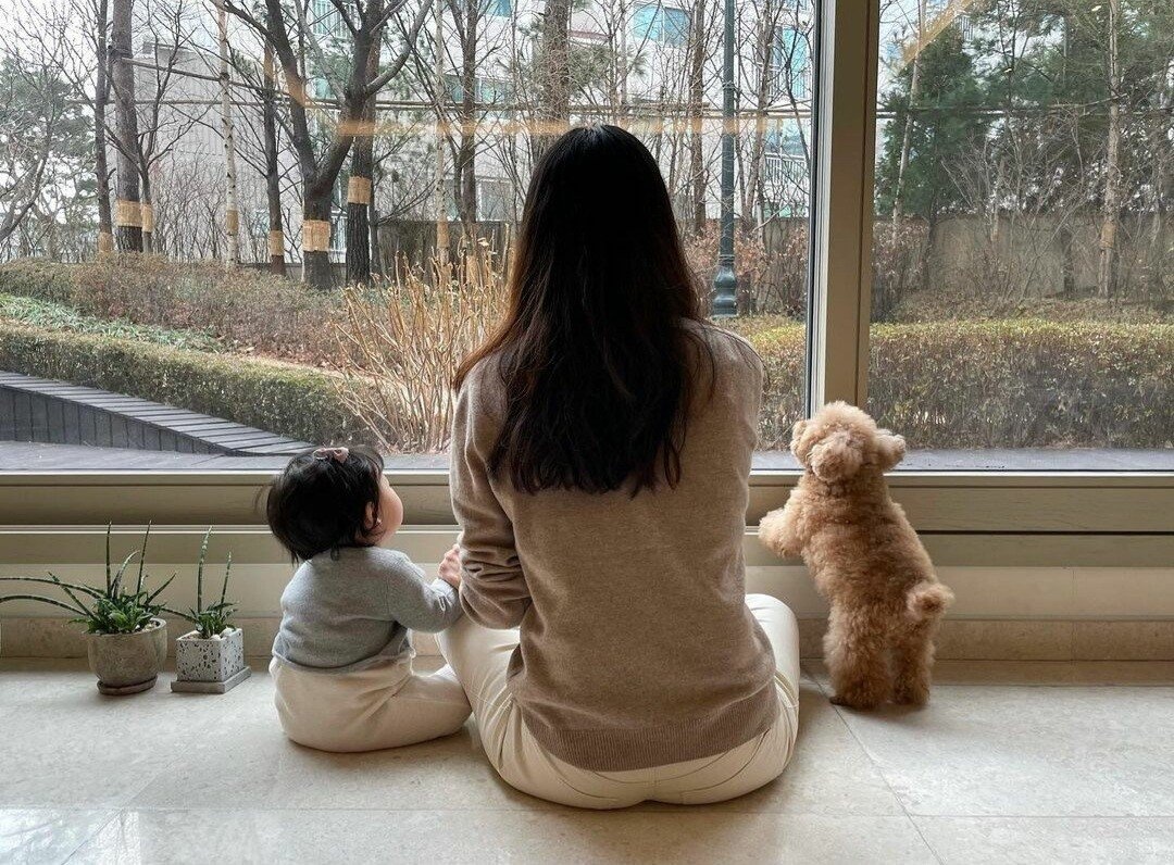 Choi Ji Woo lan dau dang anh con gai anh 1