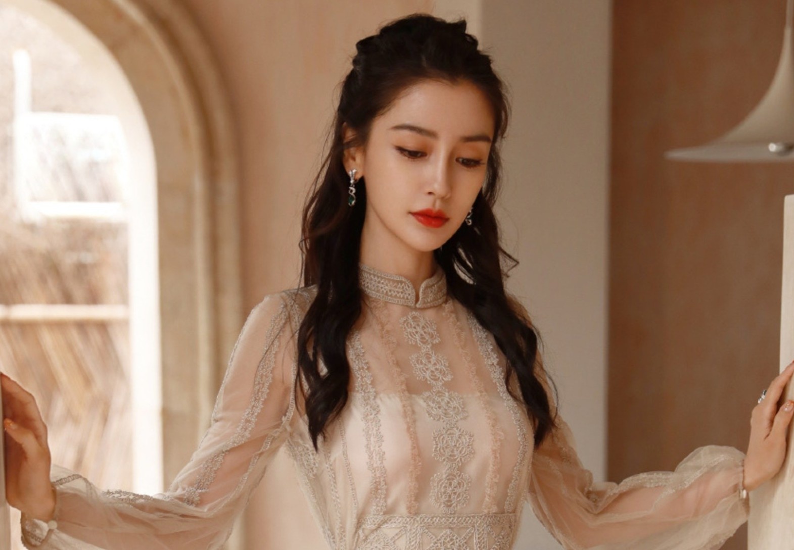 Angelababy up mo hon nhan ran nut? hinh anh