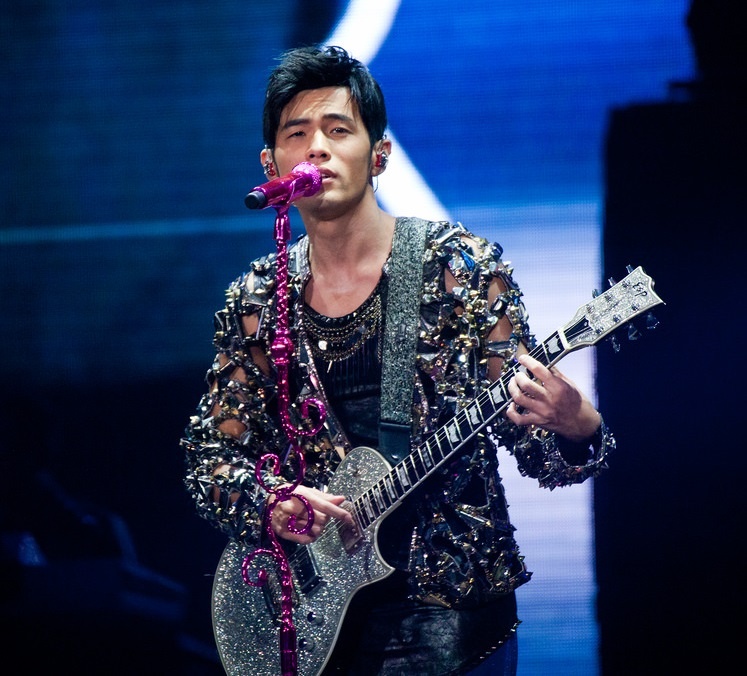 singapore san van dong anh 1