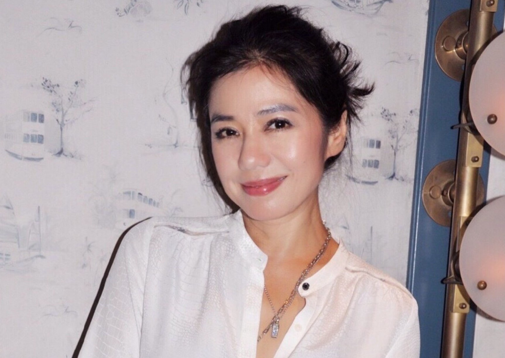 Cuoc song don doc cua Chung So Hong hinh anh