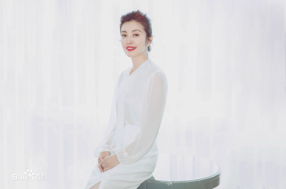 Nu quan ly tai sac dung sau Ta Dinh Phong,  Ly Bang Bang anh 5