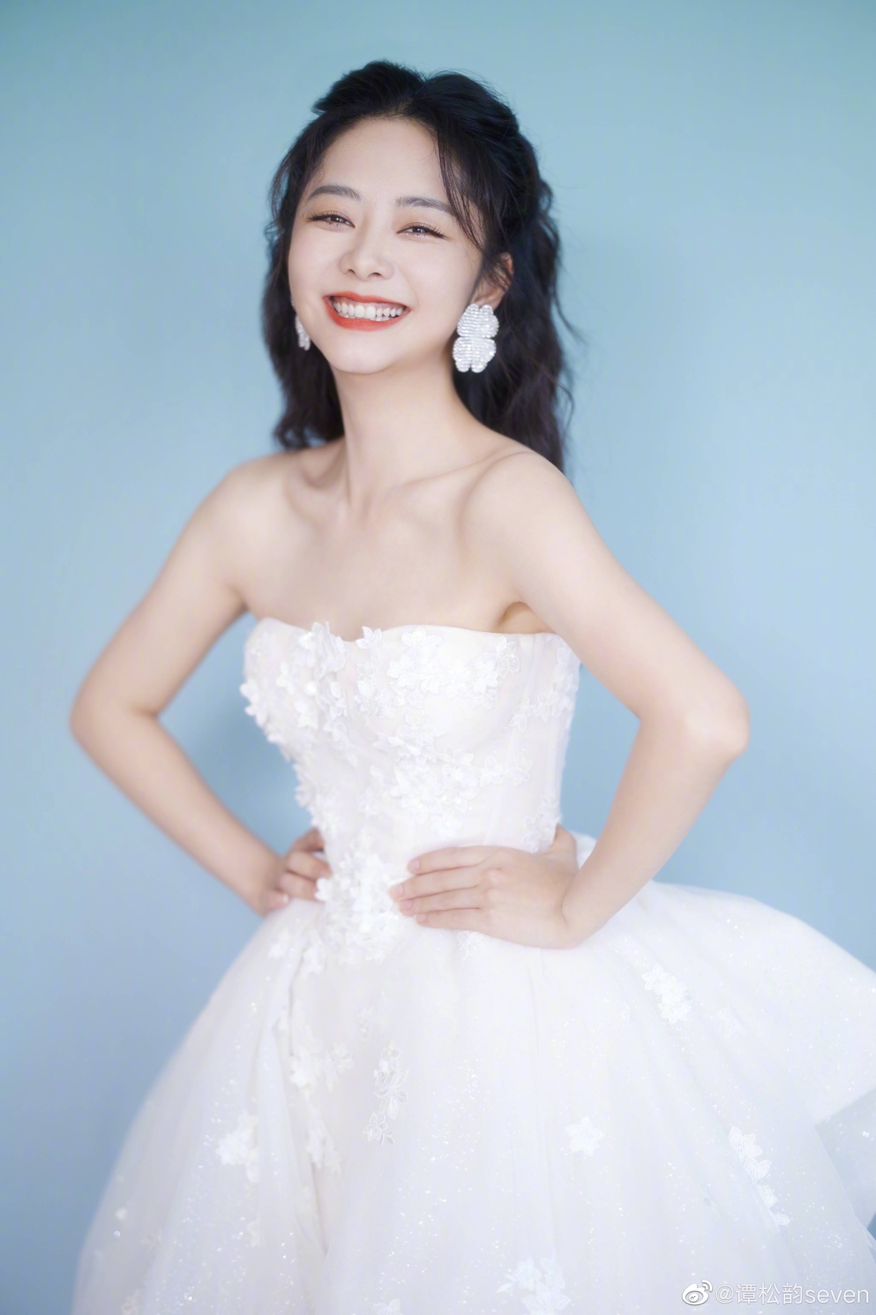 Dam Tung Van len tieng ve tin don tinh ai anh 1