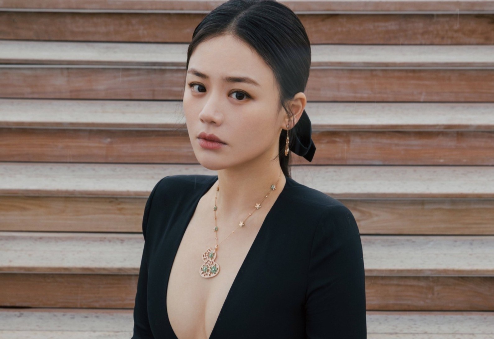 Ma Tu Thuan hen ho ca si tai tieng hinh anh