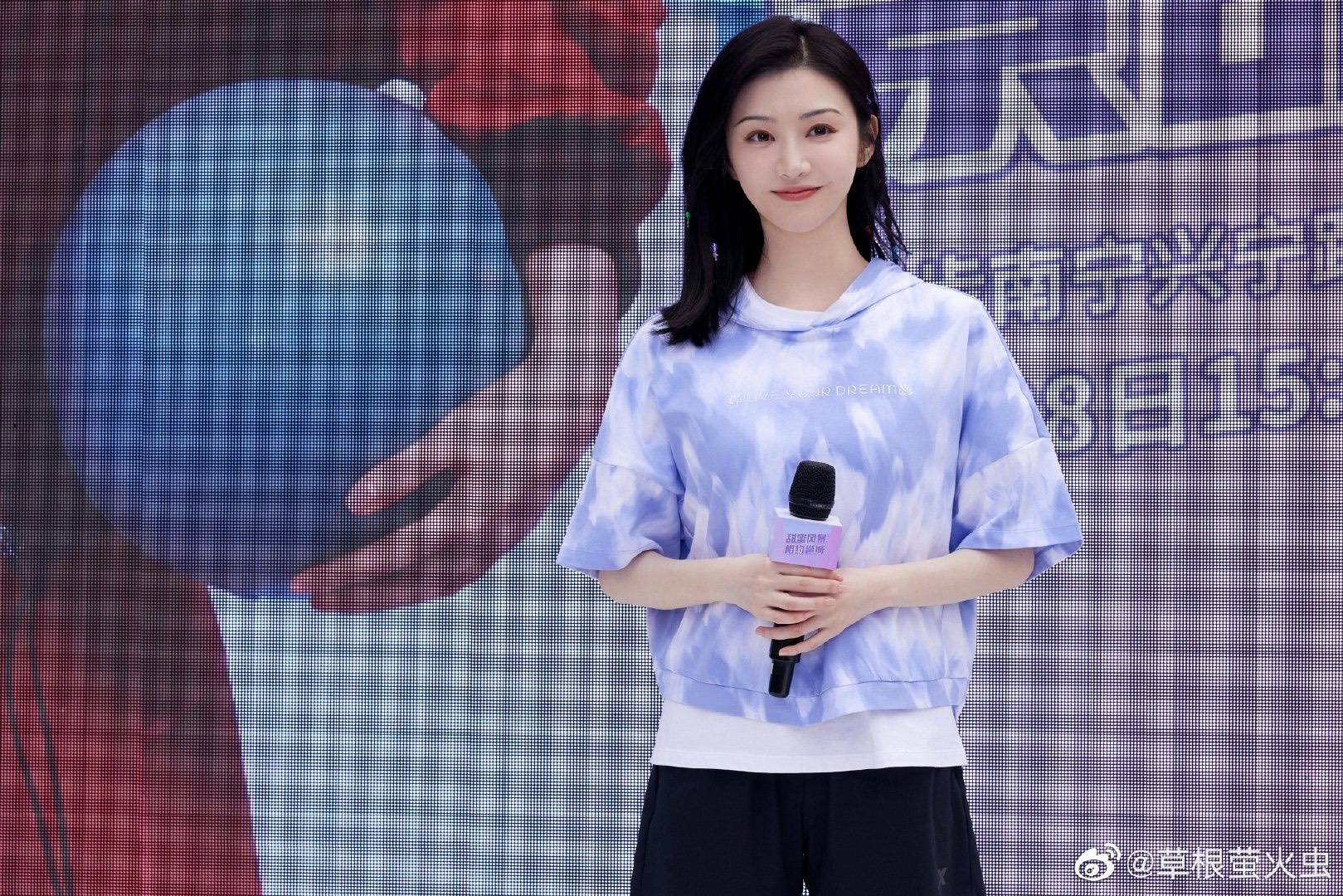 Hon 1.000 nguoi xem Canh Diem anh 1