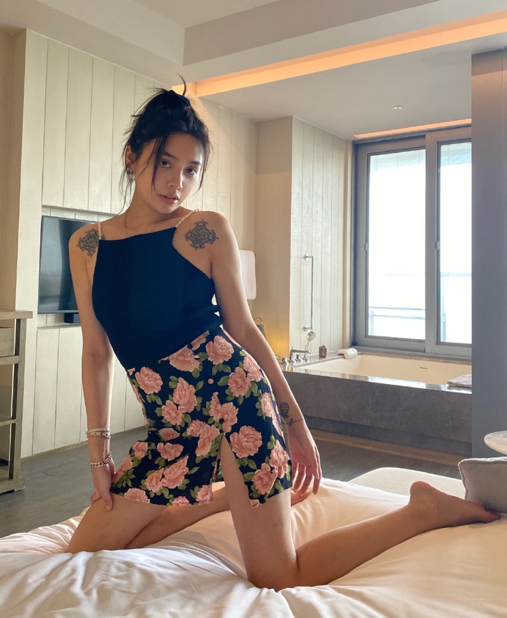 Huỳnh Tông Trạch hẹn hò hot girl ảnh 2 Huynh Tong Trach hen ho hot girl anh 2