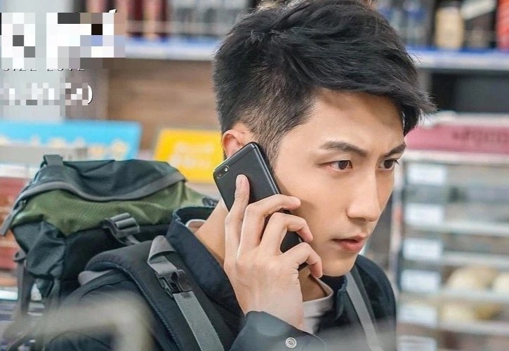 Hoang Canh Du am tron giai Cay Choi Vang voi hai tham hoa man anh hinh anh