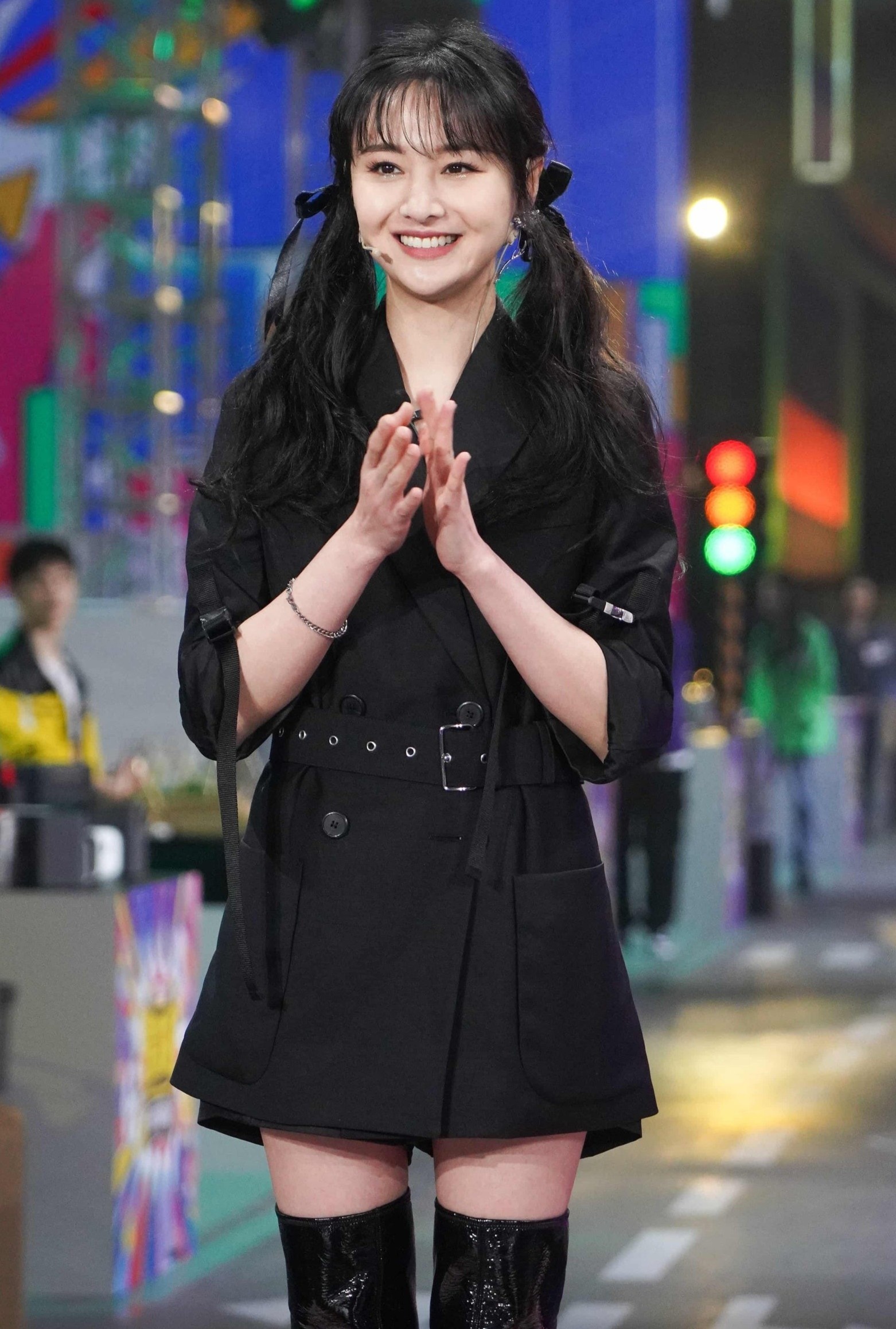 Trinh Sang tron thue anh 2