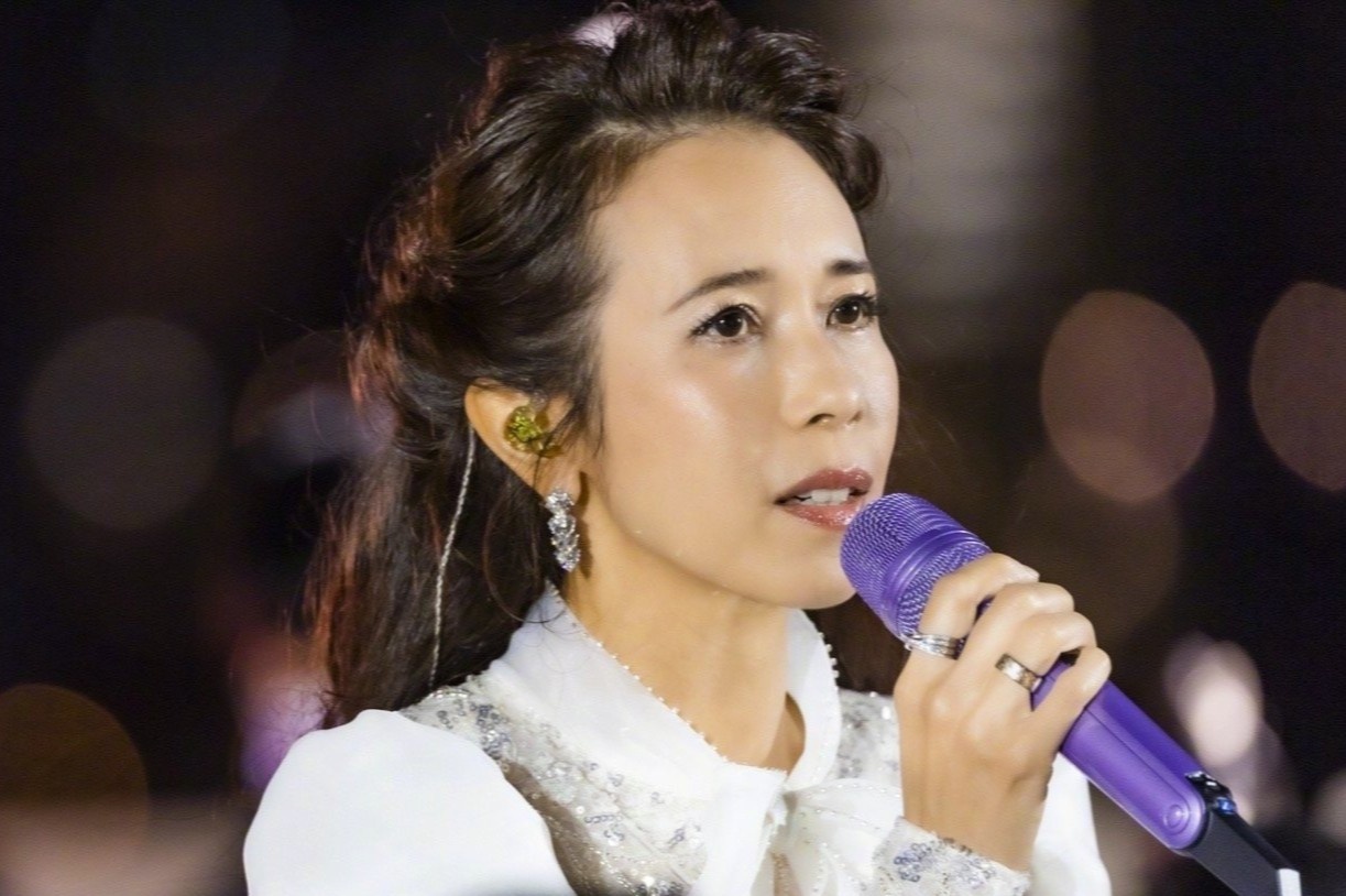 Nghe si Hong Kong tuong nho Truong Quoc Vinh hinh anh