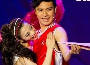 Nam dien vien Hong Kong linh an hon 7 nam tu vi cuong hiep bon nu sinh hinh anh