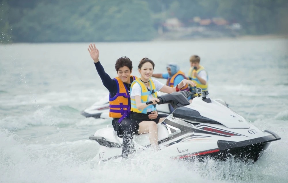 Tran Kieu An cuoi anh 2