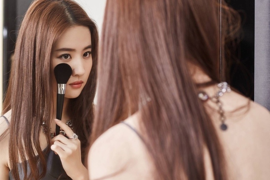 Yeu sach cua Luu Diec Phi va sao nu Trung Quoc hinh anh