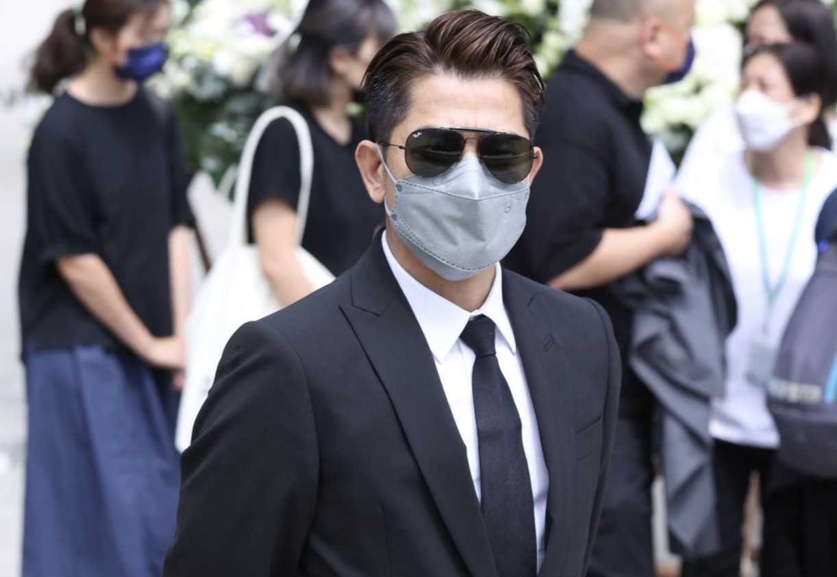 Quach Phu Thanh va nghe si Hong Kong dua tien Lieu Khai Tri hinh anh