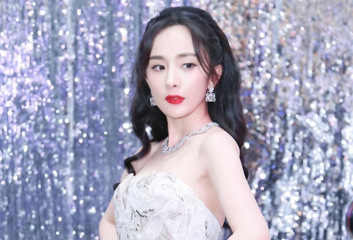 Duong Mich dat gia nhat showbiz Hoa ngu hinh anh