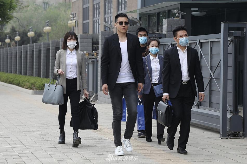 Cao Van Tuong hau toa anh 1