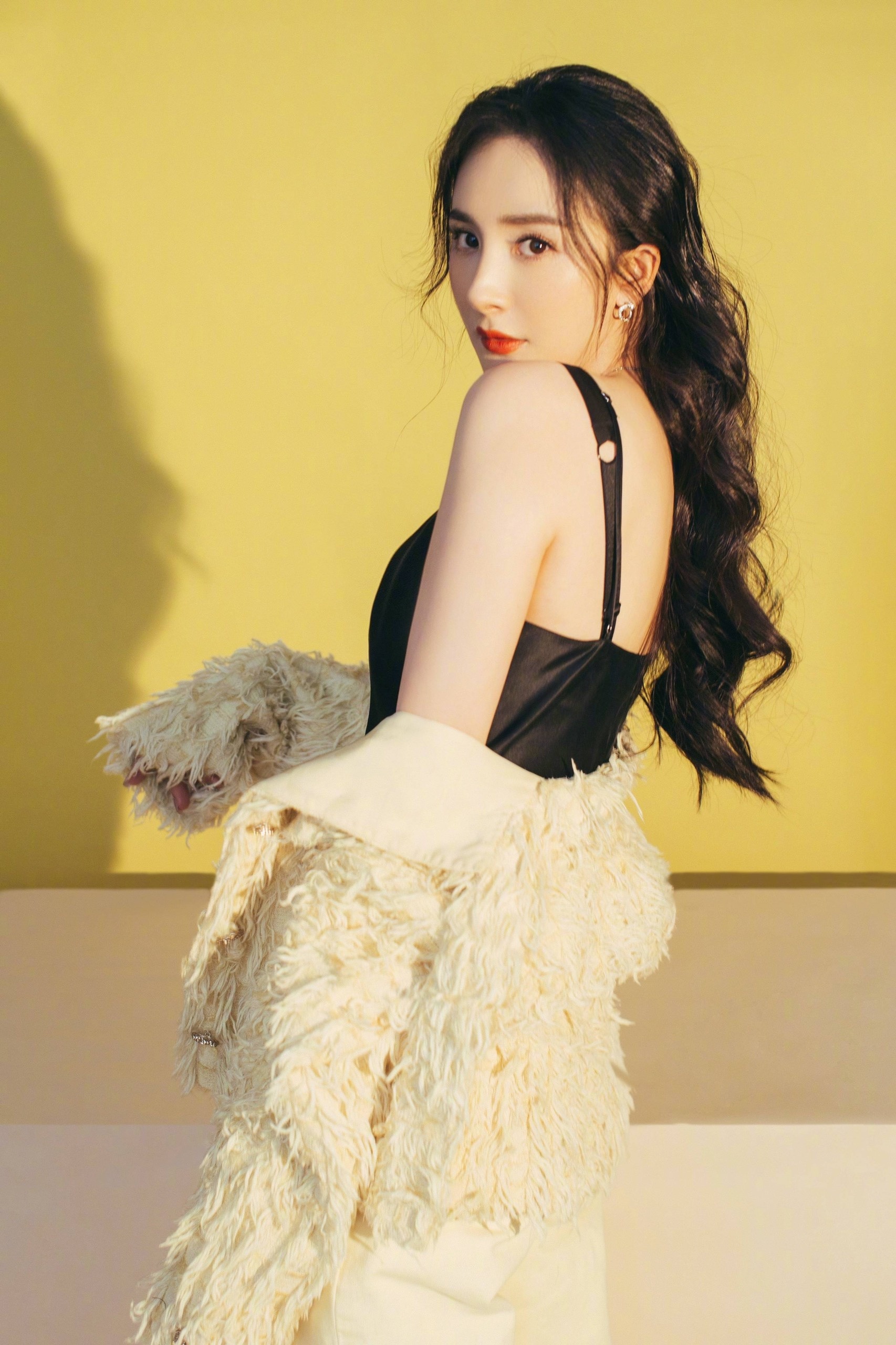 Duong Mich tro thanh nghe si dat gia anh 1