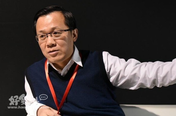 Tin tinh ai cua nghe si Hoa ngu anh 1