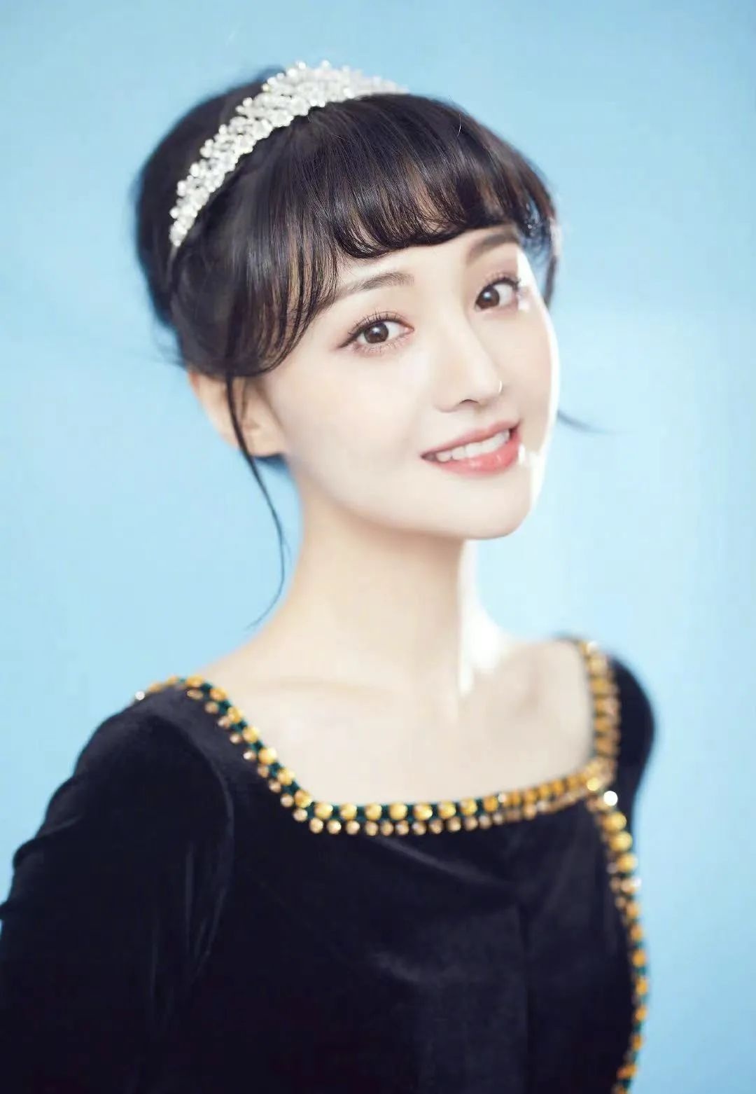 Trinh Sang tron thue anh 1