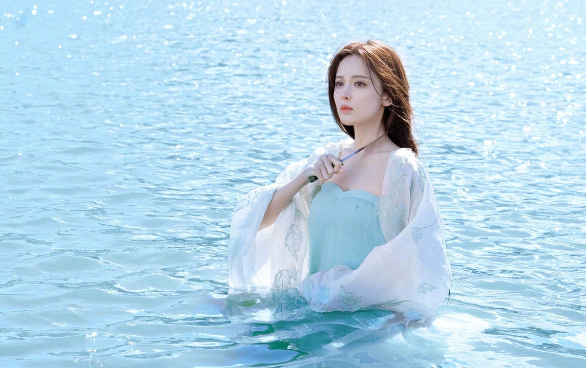 Co Luc Na Trat ngai khi dong phim cung Co Thien Lac anh 2