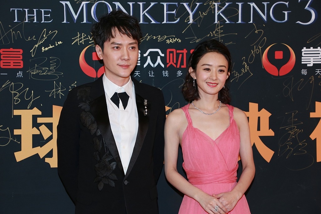 Phung Thieu Phong bi gia dinh ep di xem mat anh 1