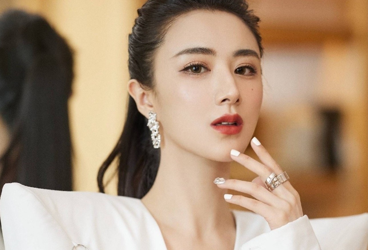 Nu ca si tro thanh ty phu Trung Quoc hinh anh