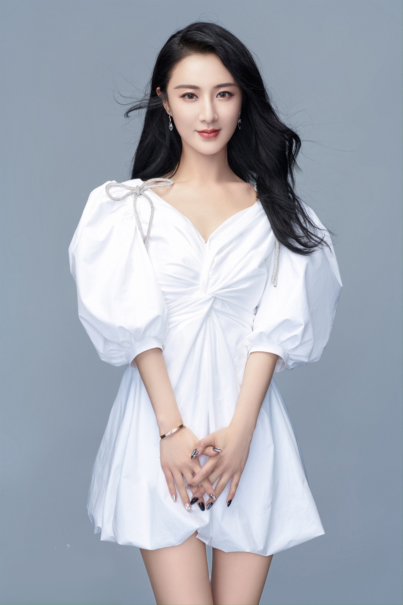 Nu ca si Trung Quoc tro thanh ty phu anh 1