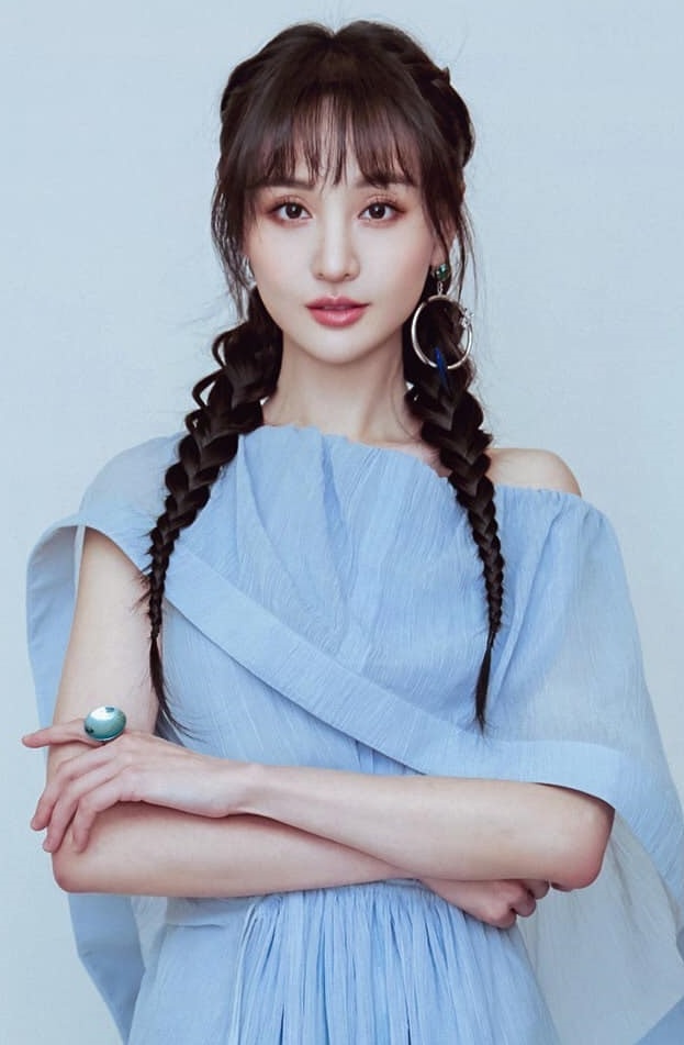 Trinh Sang bi dieu tra tron thue anh 1