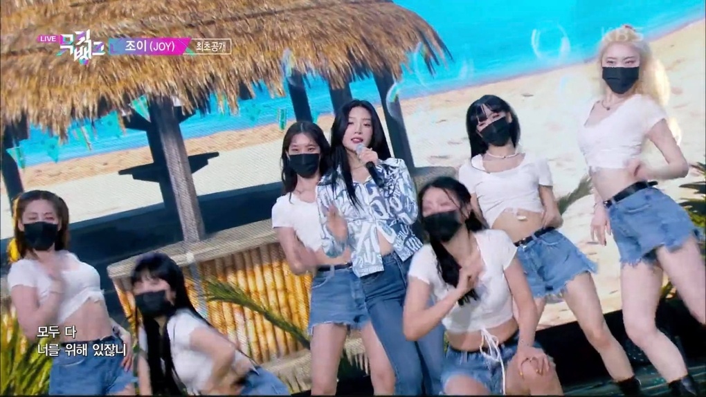 Joy (Red Velvet) hát nhép trên sân khấu ảnh 2 Joy (Red Velvet) hat nhep tren san khau anh 2