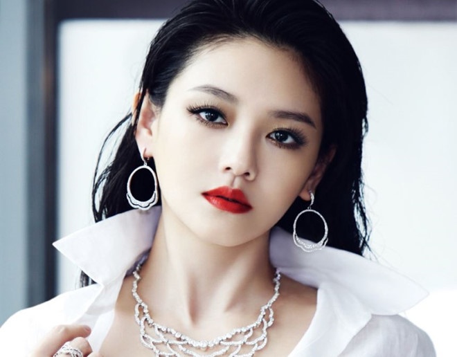 'Vu Tu Hy Vien thong bao ly hon la hai huoc o showbiz' hinh anh