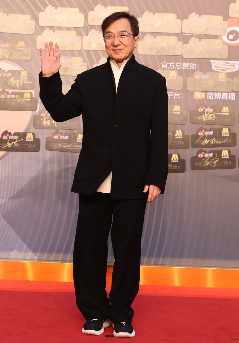 Canh Diem va dan minh tinh tre khoe sac tren tham do anh 14