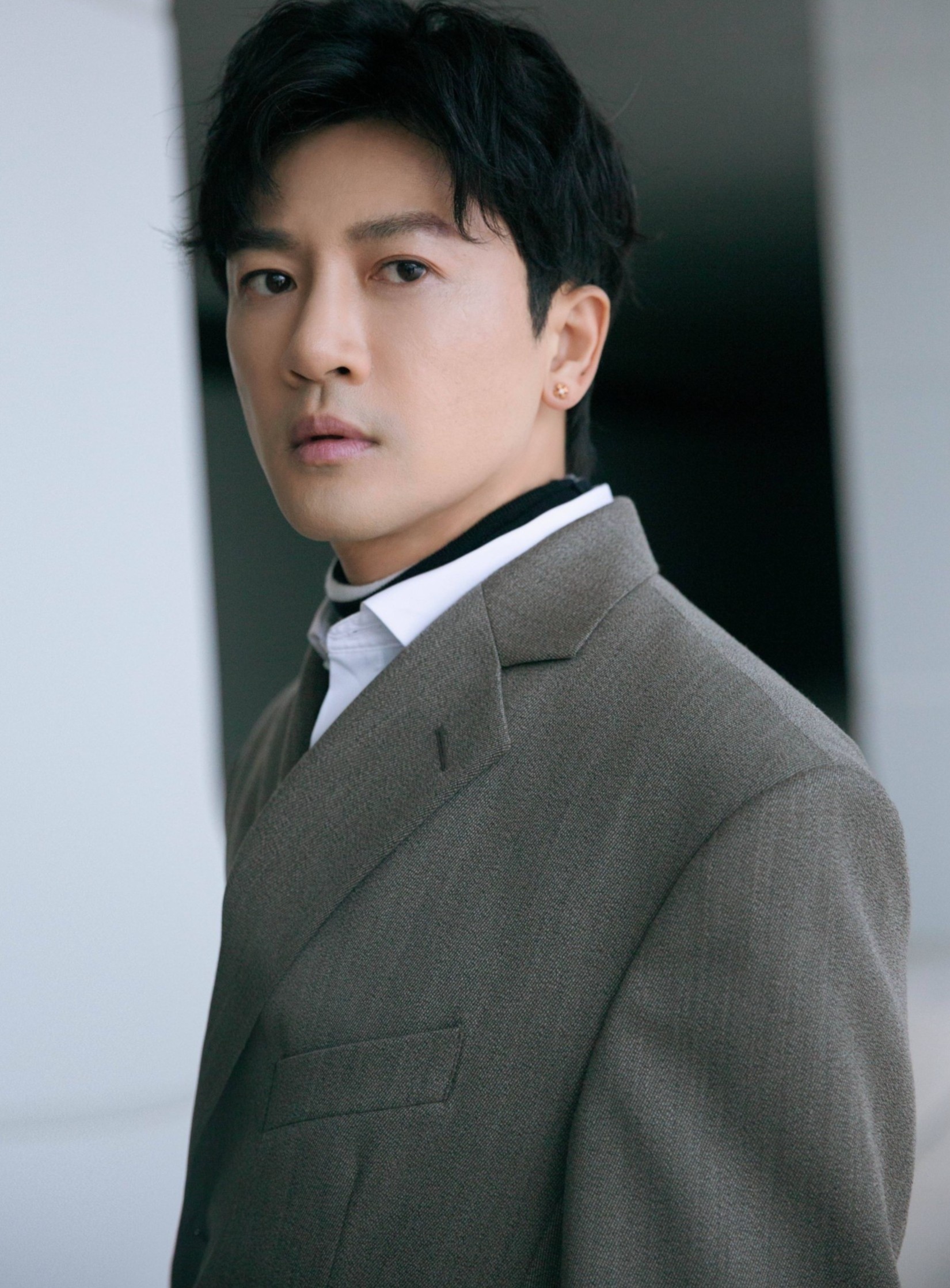 To Huu Bang len tieng ve tin bi mat ket hon anh 2