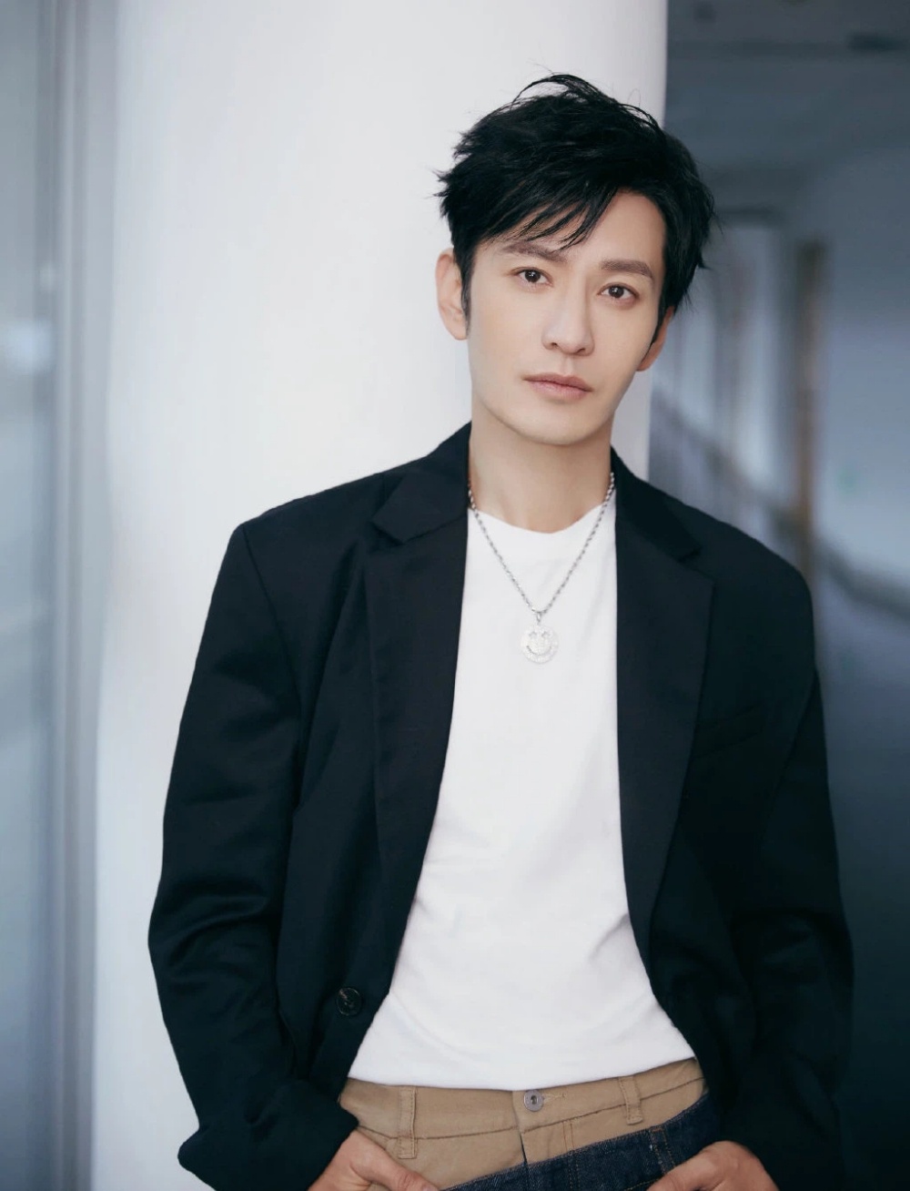 Huynh Hieu Minh bi soi moi va nan miet thi ngoai hinh nam gioi anh 3