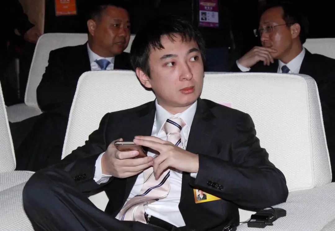 Cuoc dai nao cua Vuong Tu Thong trong showbiz anh 4