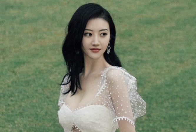 Goc khuat va the luc dung sau Canh Diem hinh anh