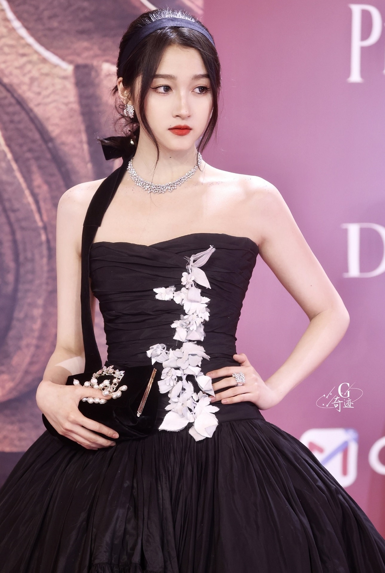 E-kip phim moi cua Quan Hieu Dong bi canh sat thanh tra anh 1