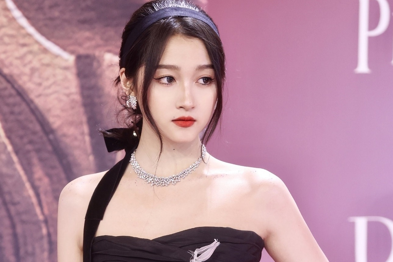 Dien vien Trung Quoc bi nguoc dai o phim truong hinh anh