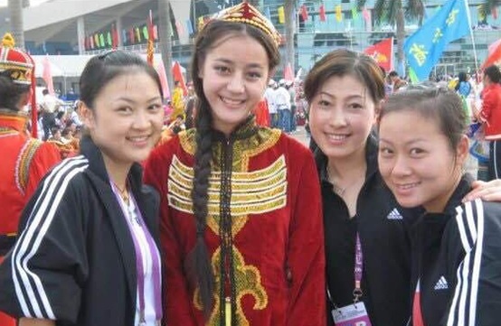 Thoi thieu nu cua Dich Le Nhiet Ba anh 3