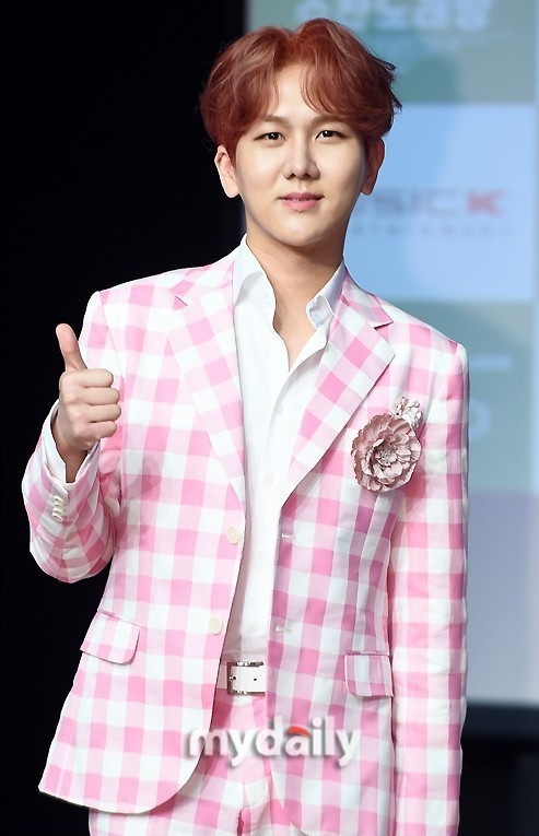 Nam ca si Han Quoc khong co thu nhap trong 3 nam anh 1