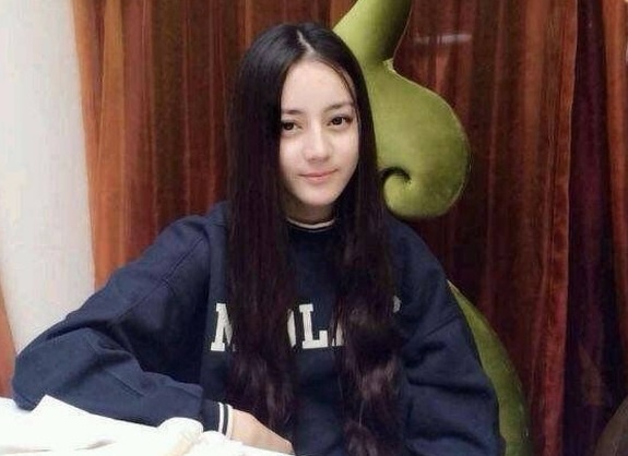 Thoi thieu nu cua Dich Le Nhiet Ba anh 7