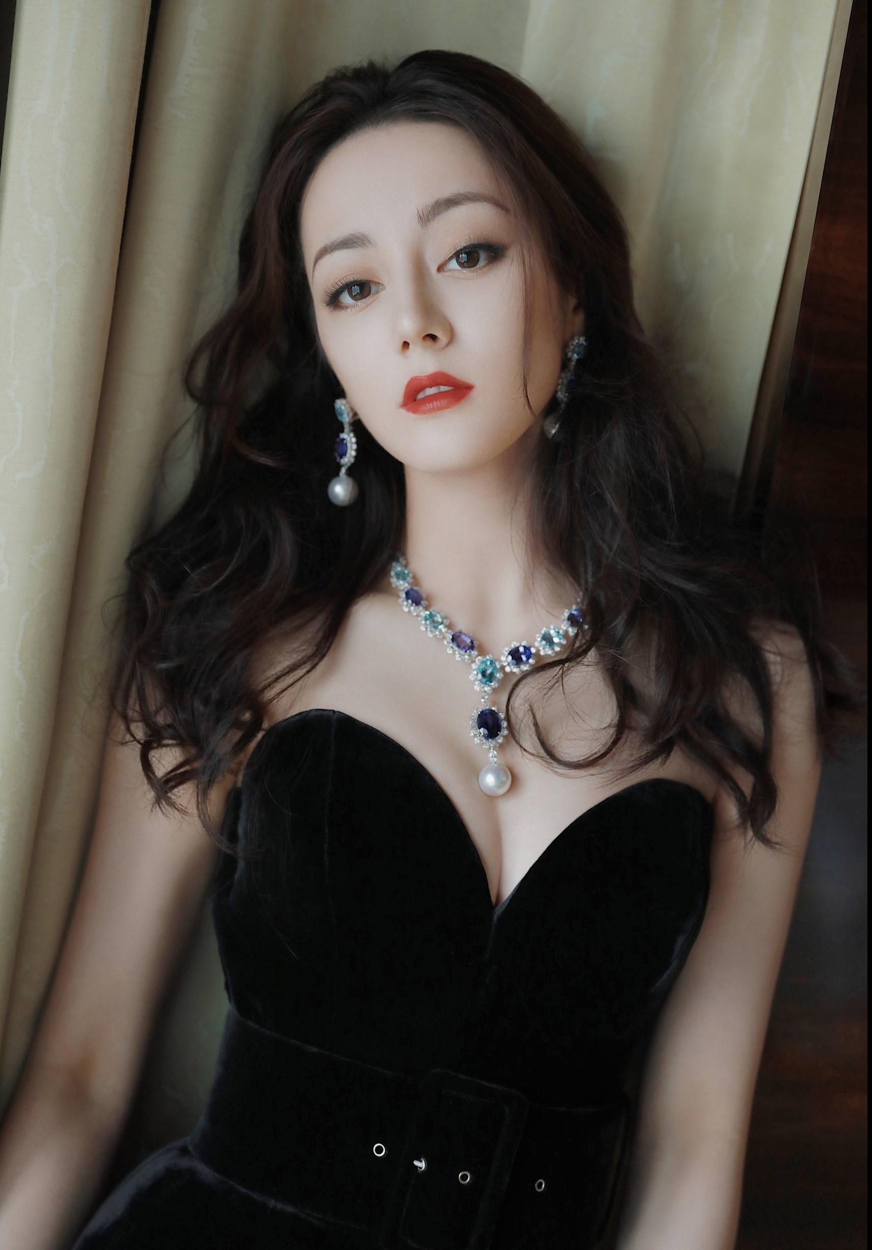 Ganh nang cua Dich Le Nhiet Ba anh 3