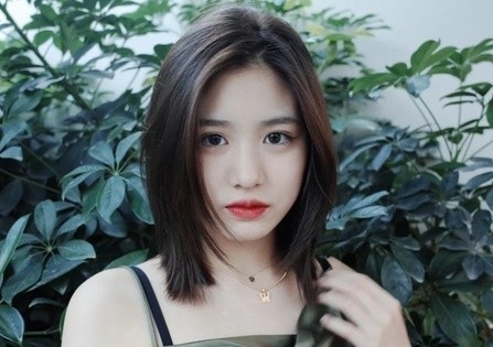 Con gai 16 tuoi cua Uong Phong hinh anh