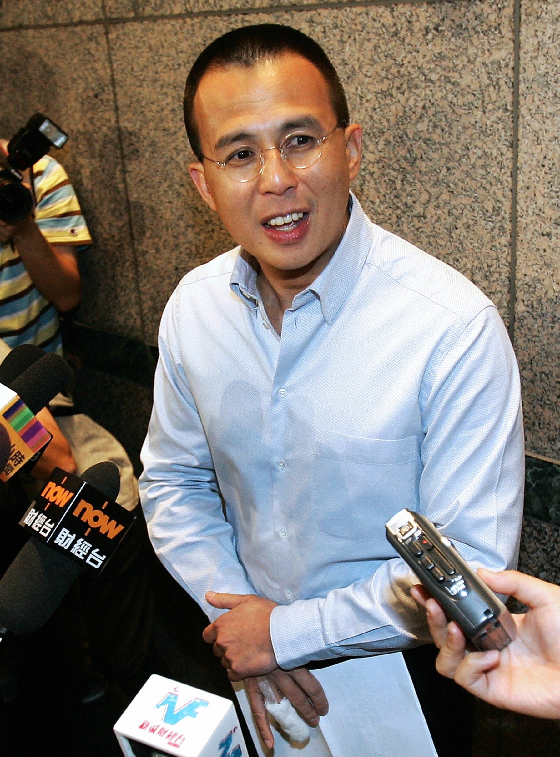 Á hậu Hong Kong chật vật sau khi chia tay bạn trai tỷ phú ảnh 2 A hau Hong Kong chat vat sau khi chia tay ban trai ty phu anh 2