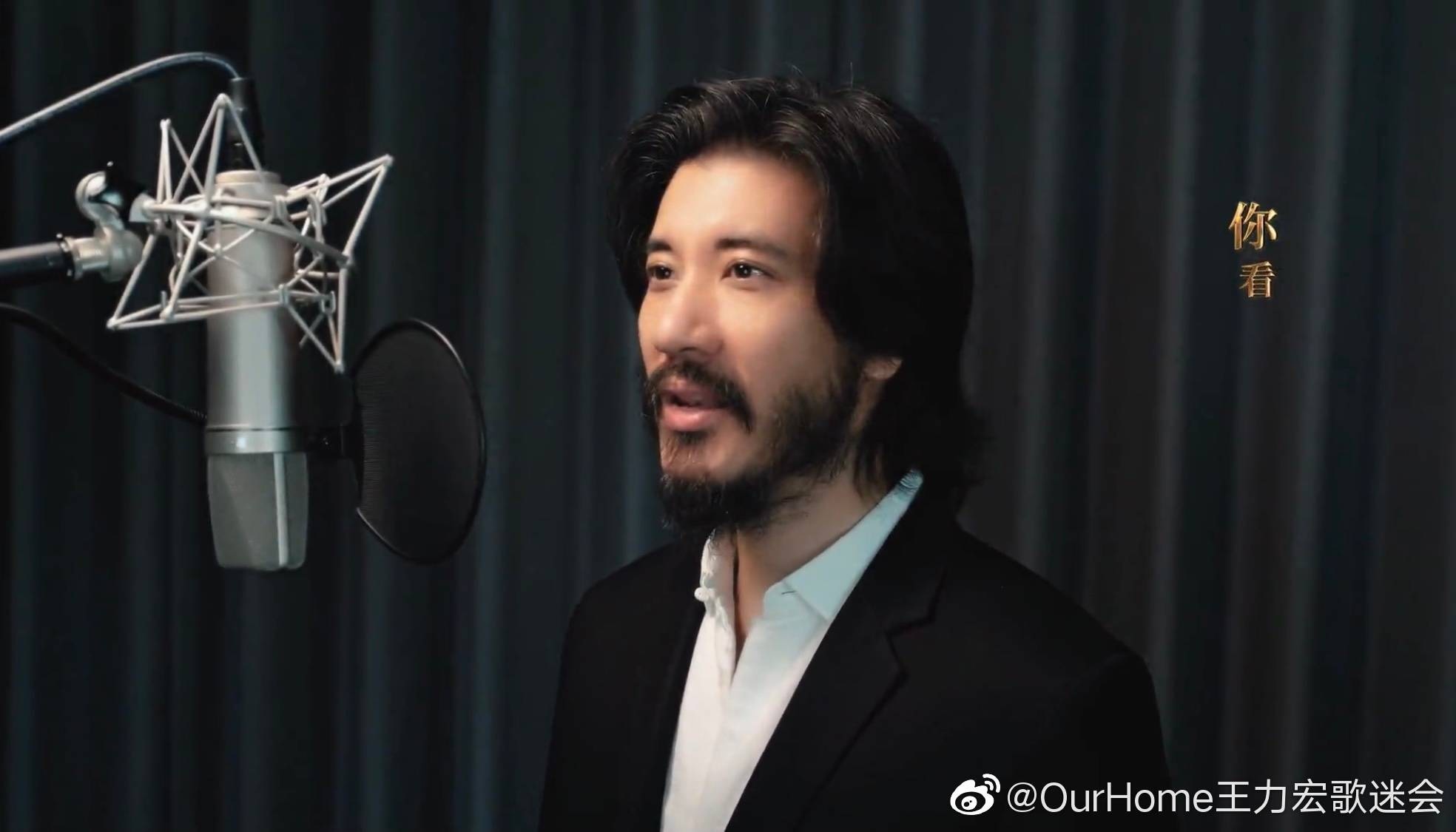 Vương Lực Hoành livestream cạo râu ảnh 3 Vuong Luc Hoanh livestream cao rau anh 3