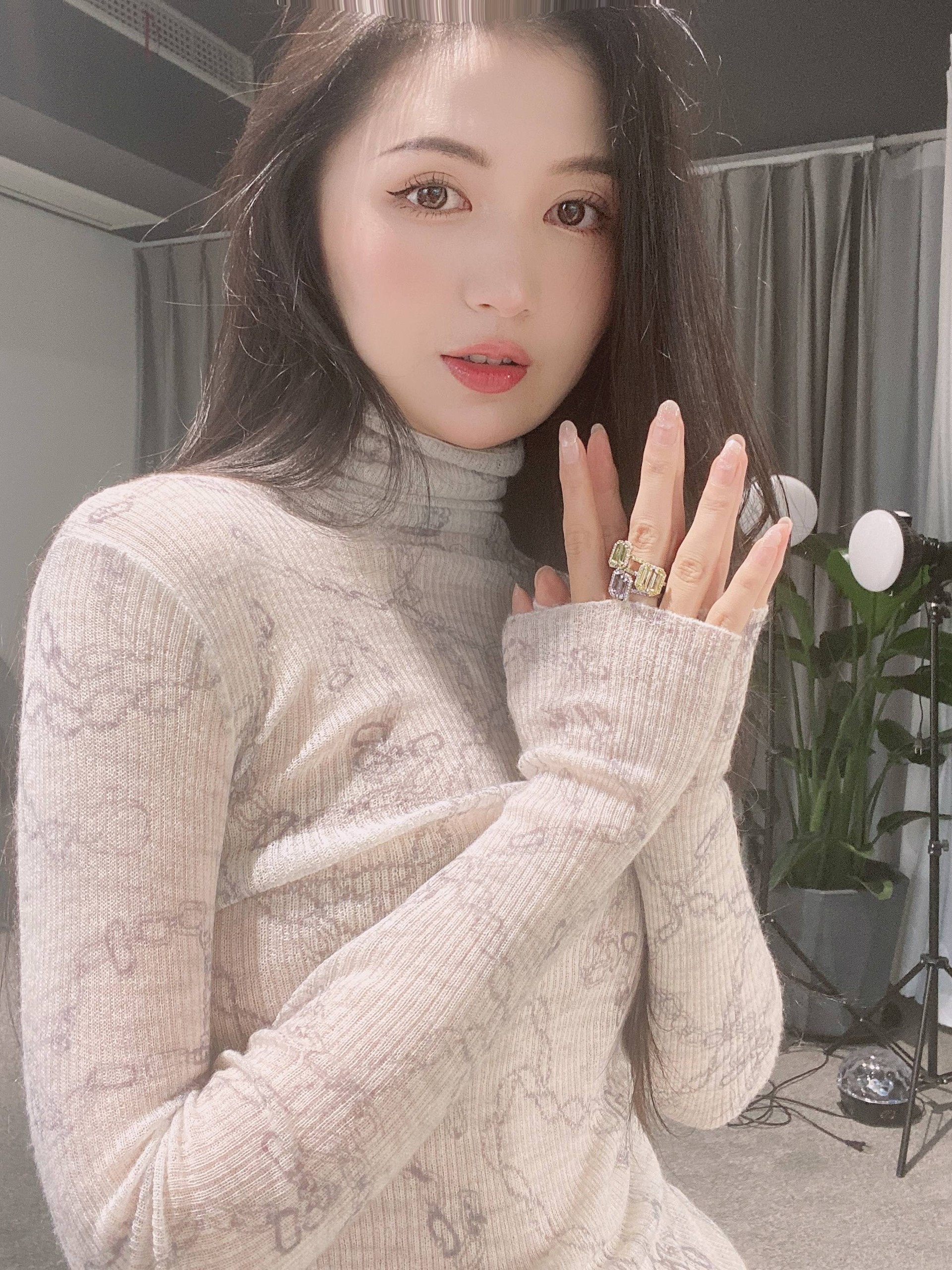 Nguoi mau Trung Quoc tu vong sau khi hut mo va nang nguc anh 1