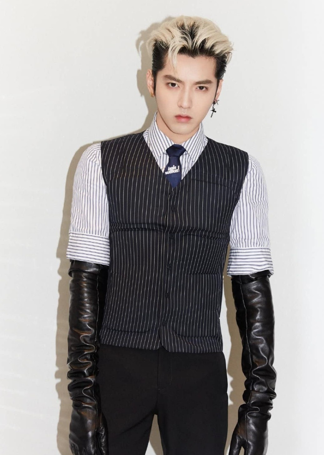 scandal cua Ngo Diec Pham anh 1