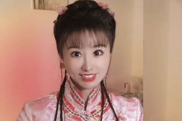 Co gai giong Lam Tam Nhu doi dien nguy co bi kien hinh anh