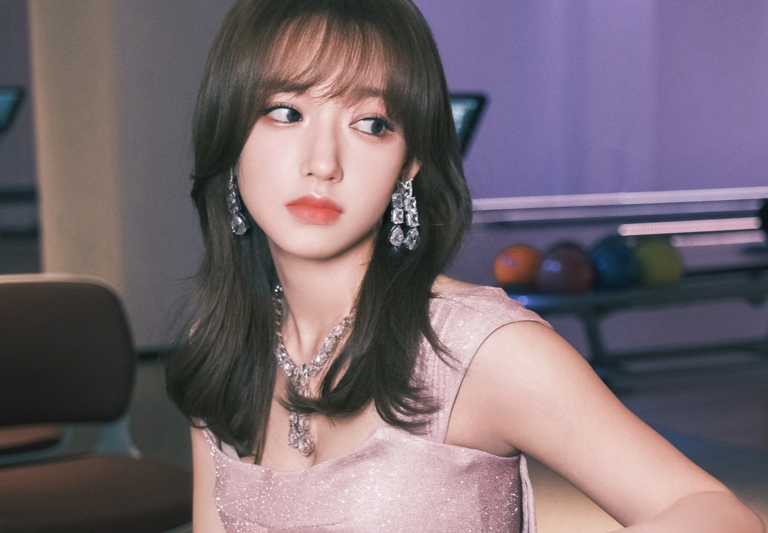 Nu than tuong gen Z bi chi trich khi tu thien cho vung lu o Trung Quoc hinh anh