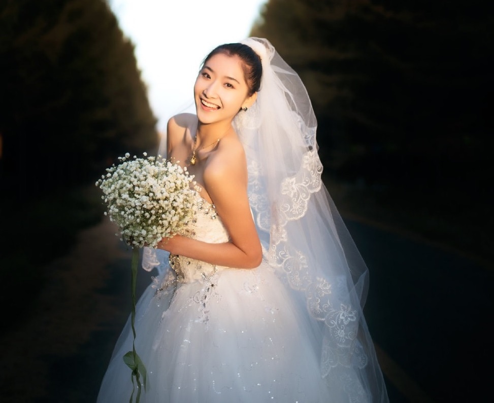 Hoa hau Trung Quoc mac ung thu giai doan cuoi anh 4