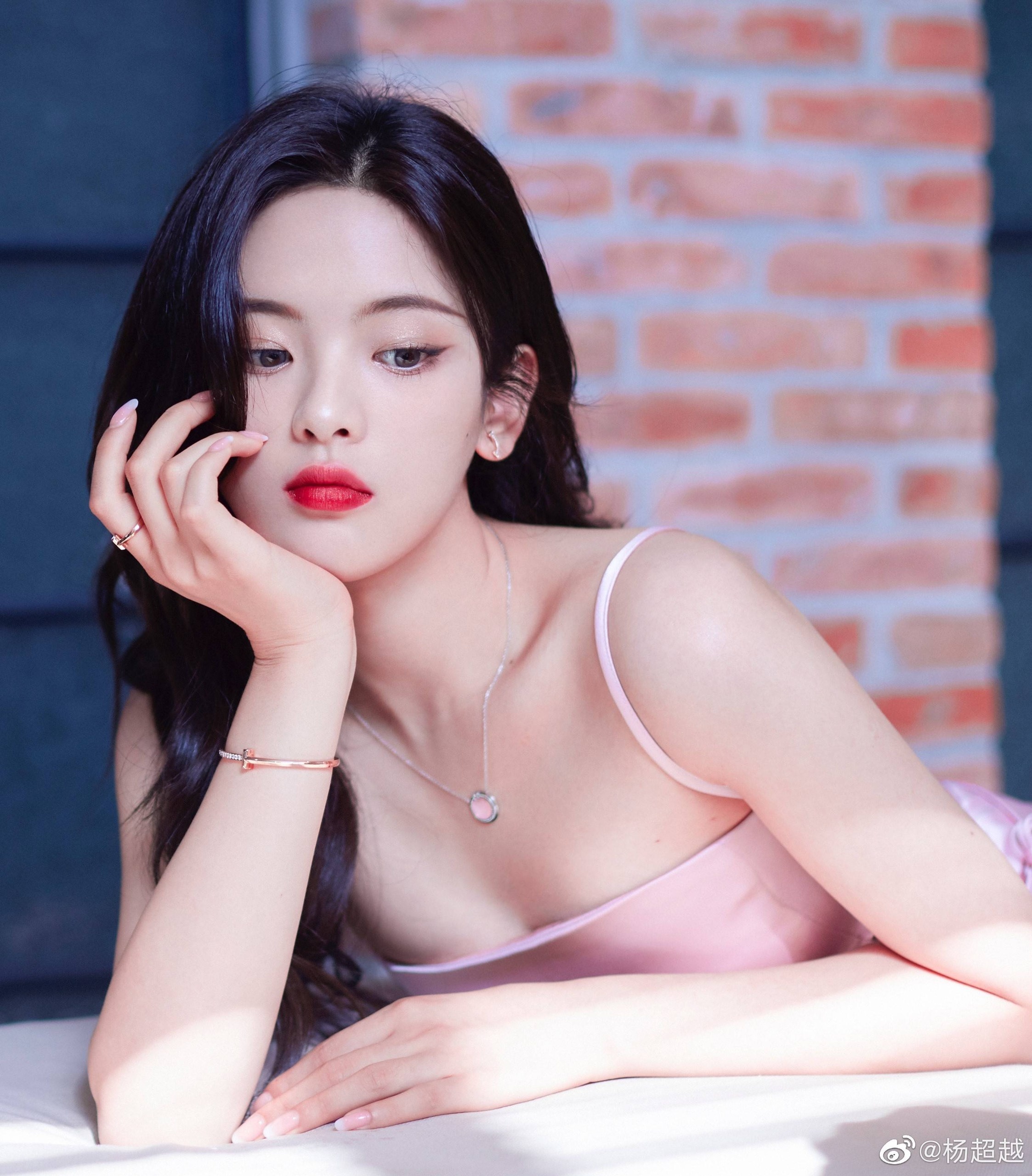 Thần tượng Trung Quốc vướng bê bối ảnh 3 Than tuong Trung Quoc vuong be boi anh 3