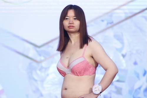 Tieu chuan dep khi thi hoa hau tai Hong Kong? hinh anh